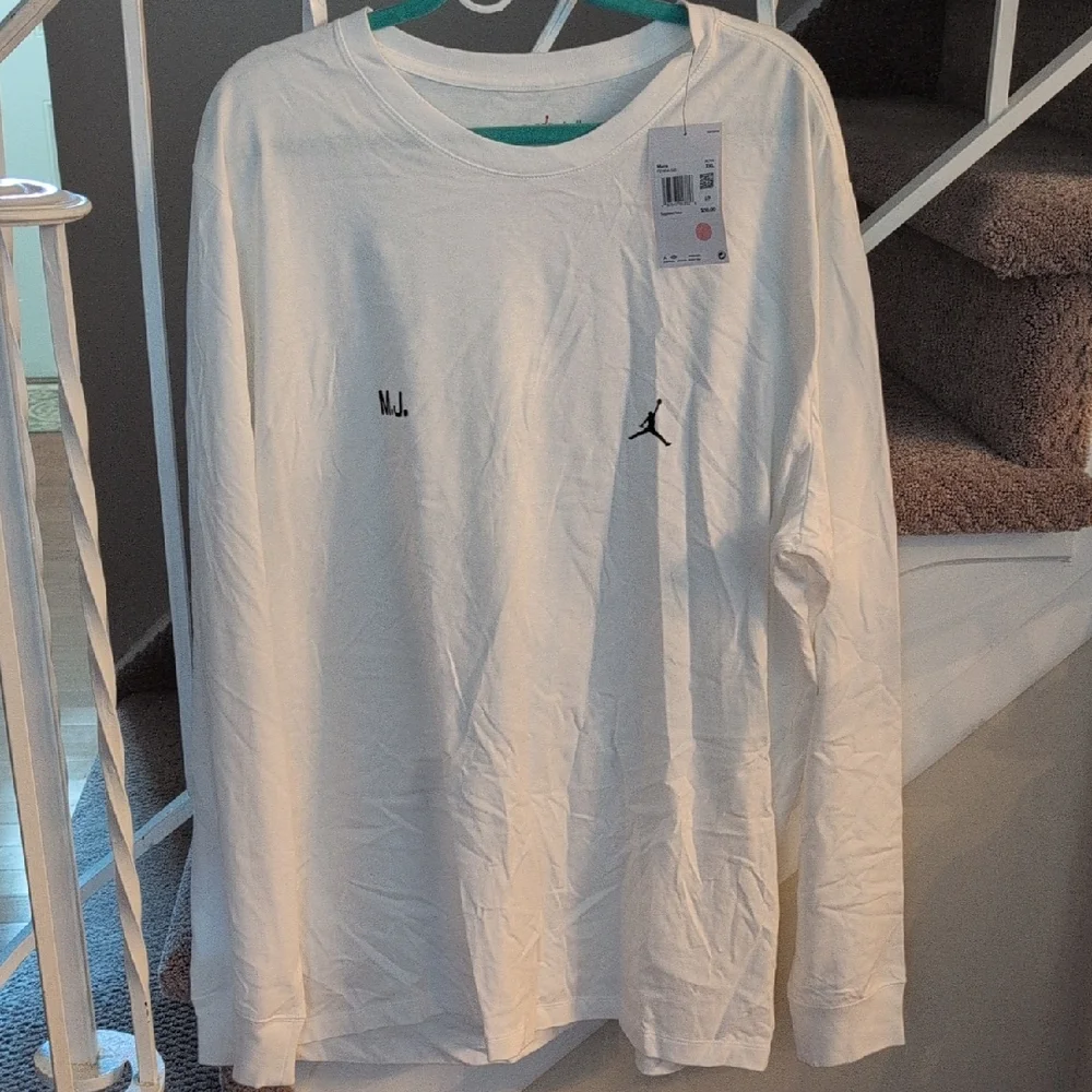 Michael Jordan White Long Sleeve Graphic Streetwear Tshirt XXL NWT